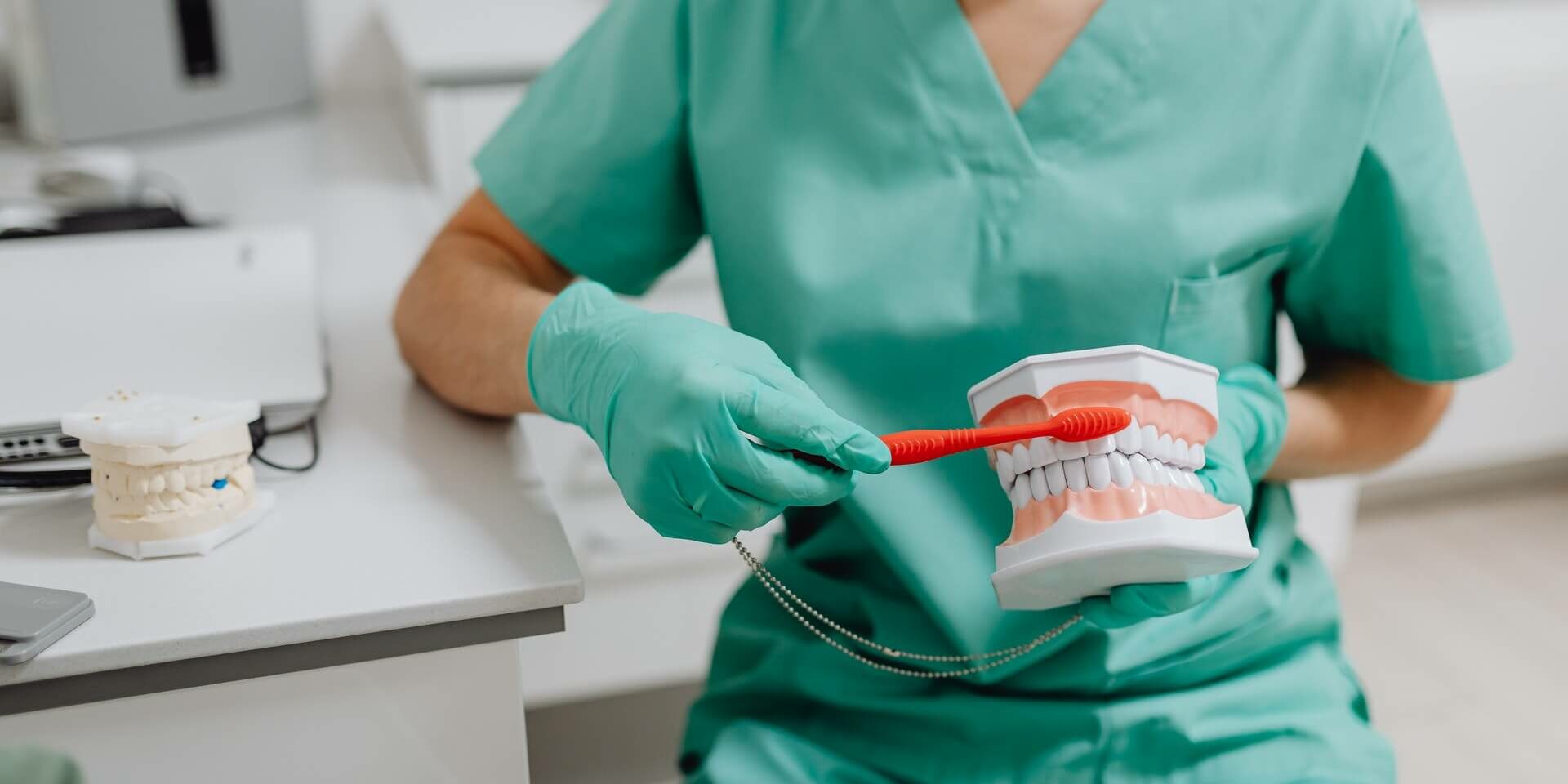 cistenie-zubov cistenie-zubov